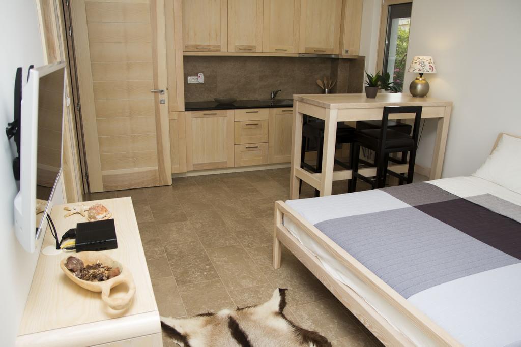 Apartments Brezanin Сутоморе Экстерьер фото