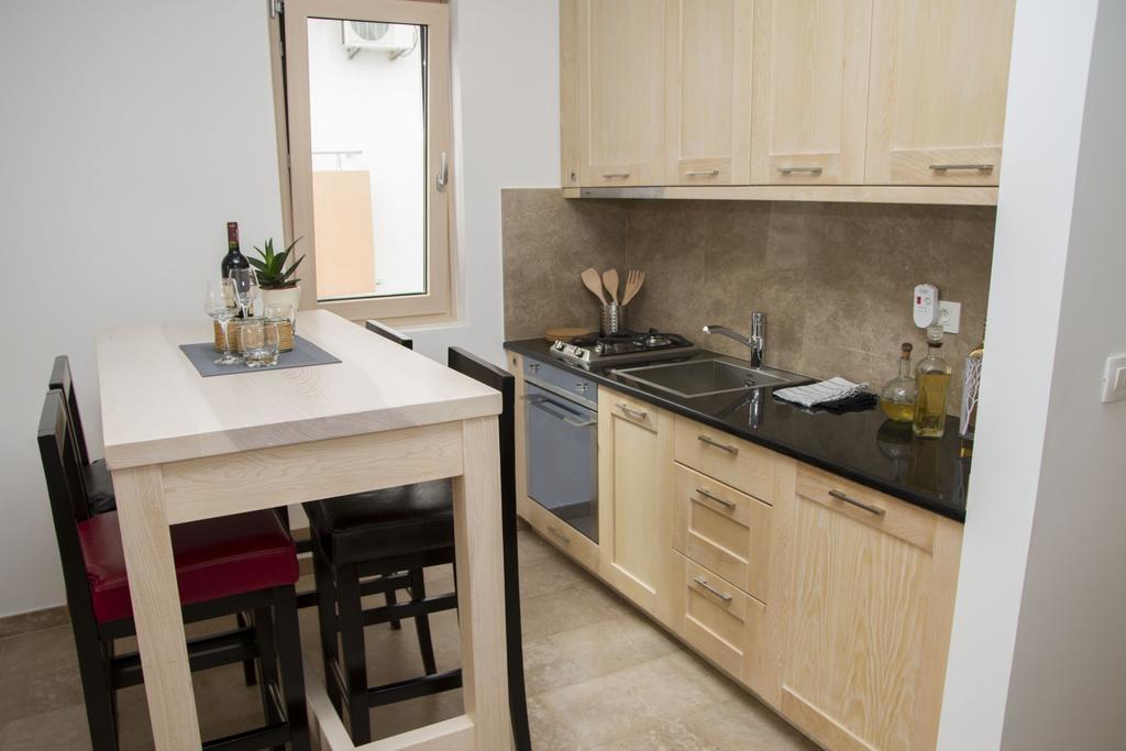 Apartments Brezanin Сутоморе Экстерьер фото