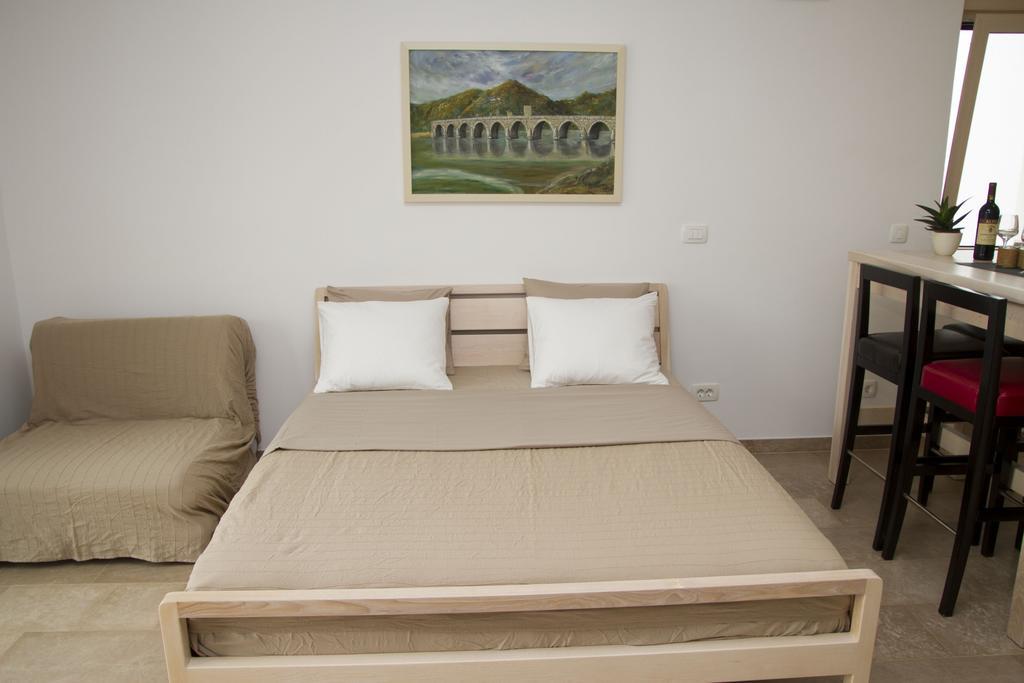 Apartments Brezanin Сутоморе Экстерьер фото