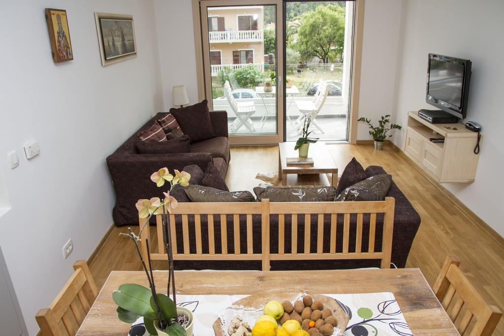 Apartments Brezanin Сутоморе Экстерьер фото